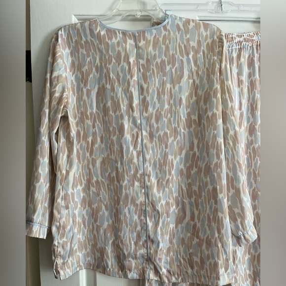 Summersalt Cloud 9 Pajama Set, Size Small, Pastal Animal Print - Picture 6 of 8